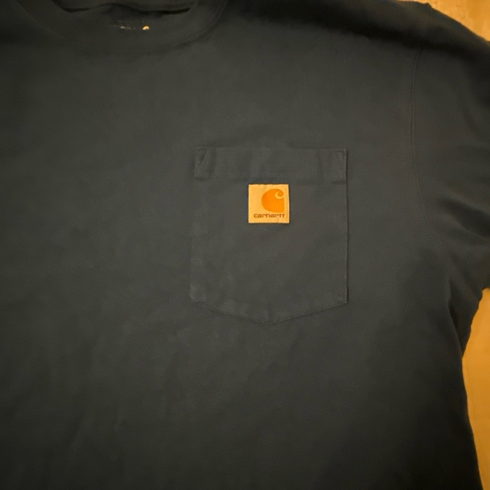 Carhartt Men's Classic Blue Tee with Pocket man’s medium - Picture 2 of 5